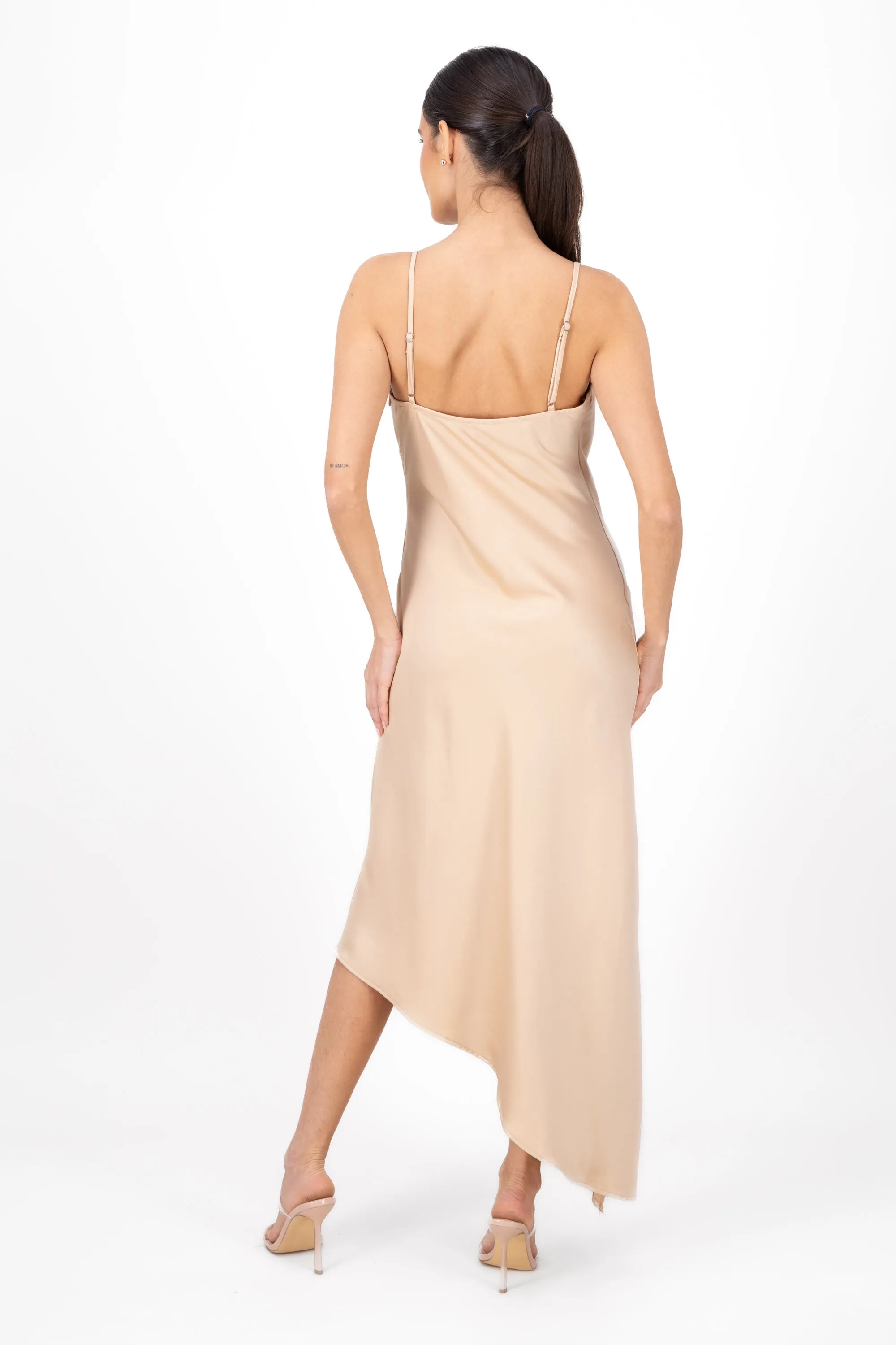 Vestido Maxi Asimetrico Cuello Cascada sold by Shasa product image thumbnail 4