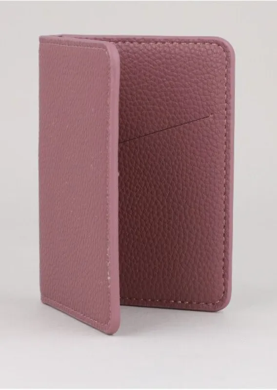 Tarjetero efecto piel sold by Shasa