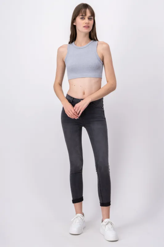 Jeans cintura media dobladillo sold by Shasa