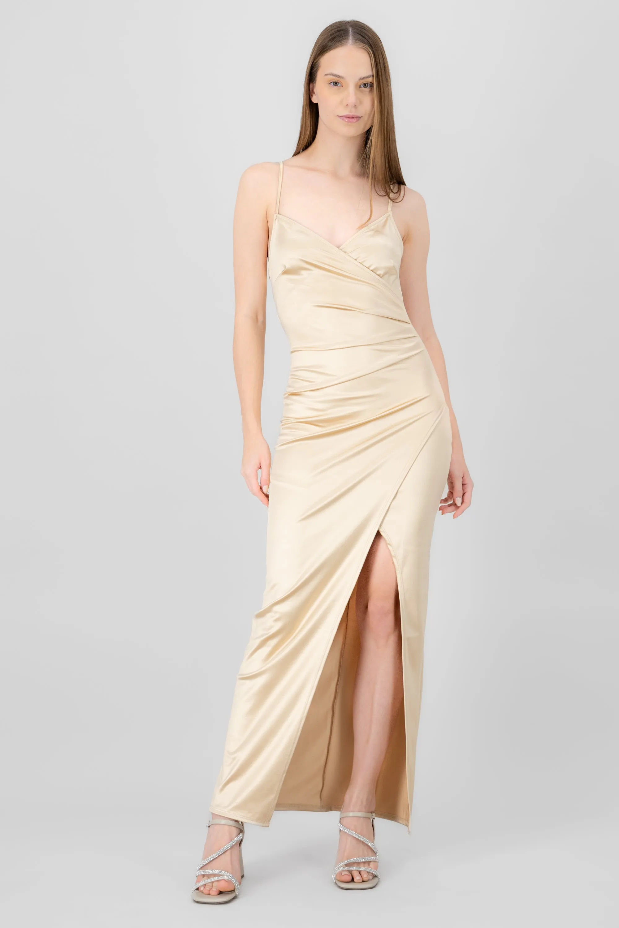 Vestido Maxi Satín Escote Cruzado sold by Shasa