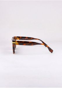 Lentes sol cuadrados carey sold by Shasa
