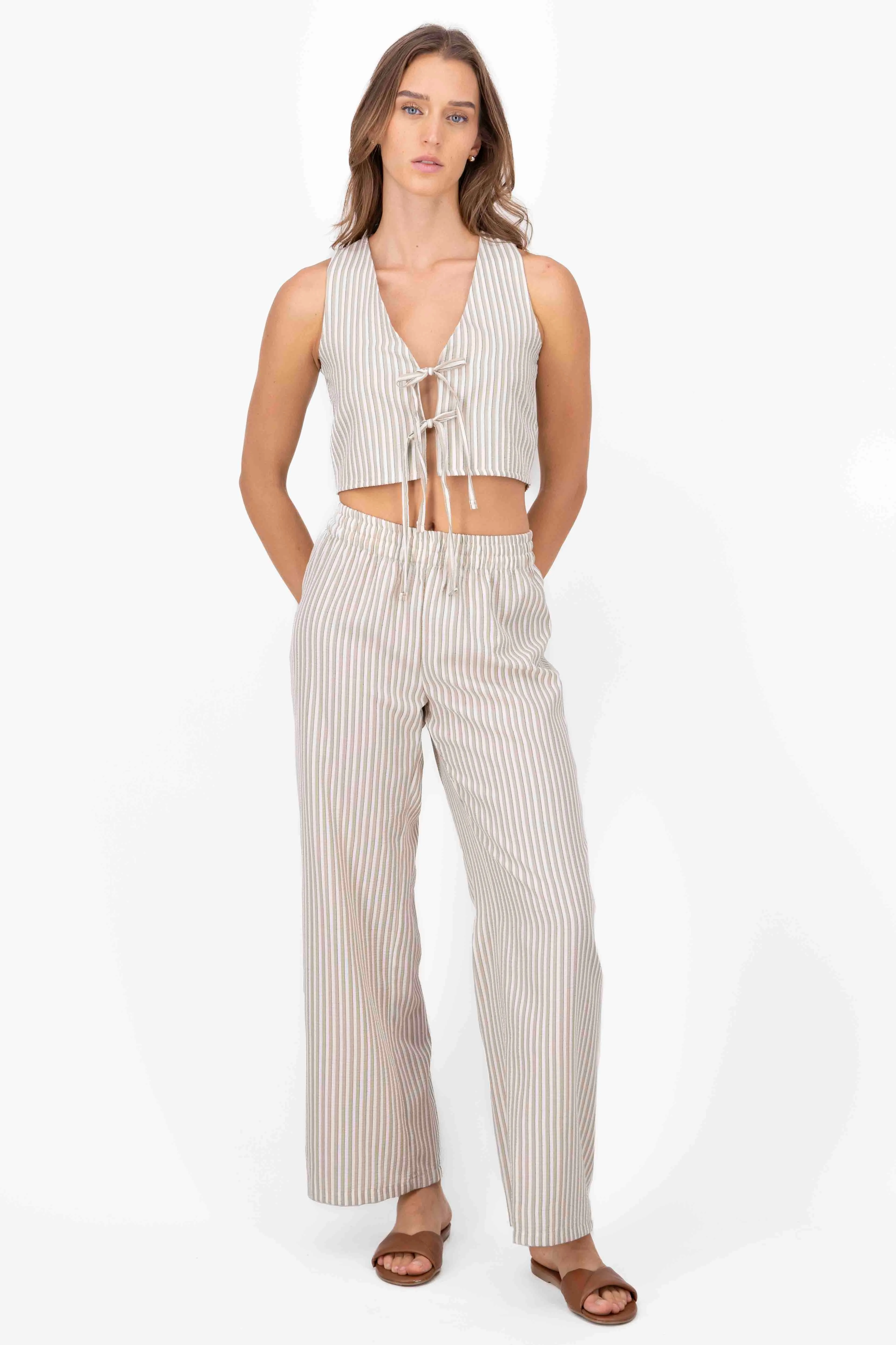 Pantalon amplio rayas sold by Shasa