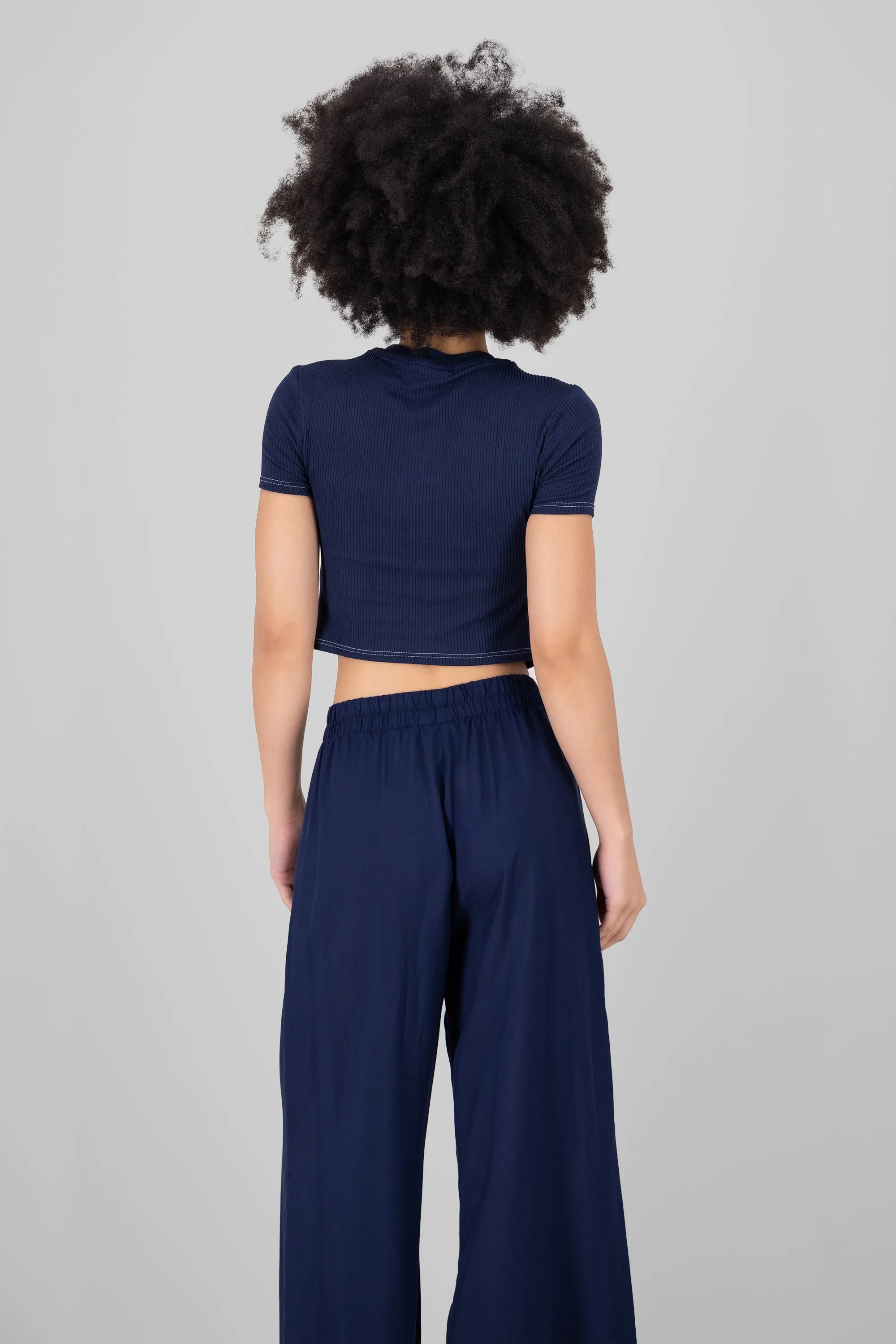 T-shirt crop costuras contraste sold by Shasa product image thumbnail 4