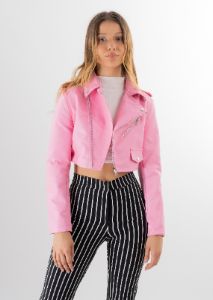 Chamarra crop biker efecto piel sold by Shasa