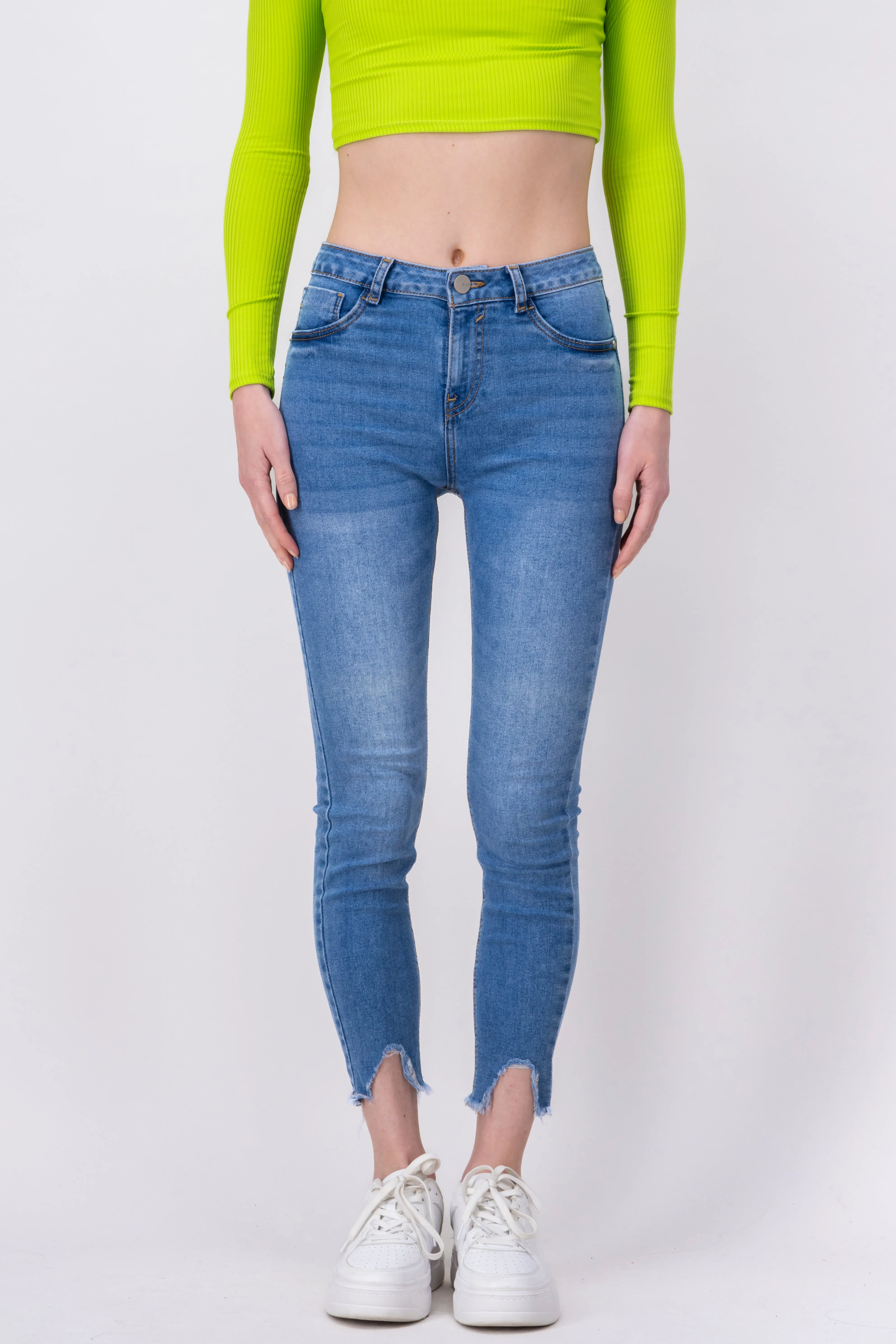 Jeans skinny destrucciones sold by Shasa product image thumbnail 2