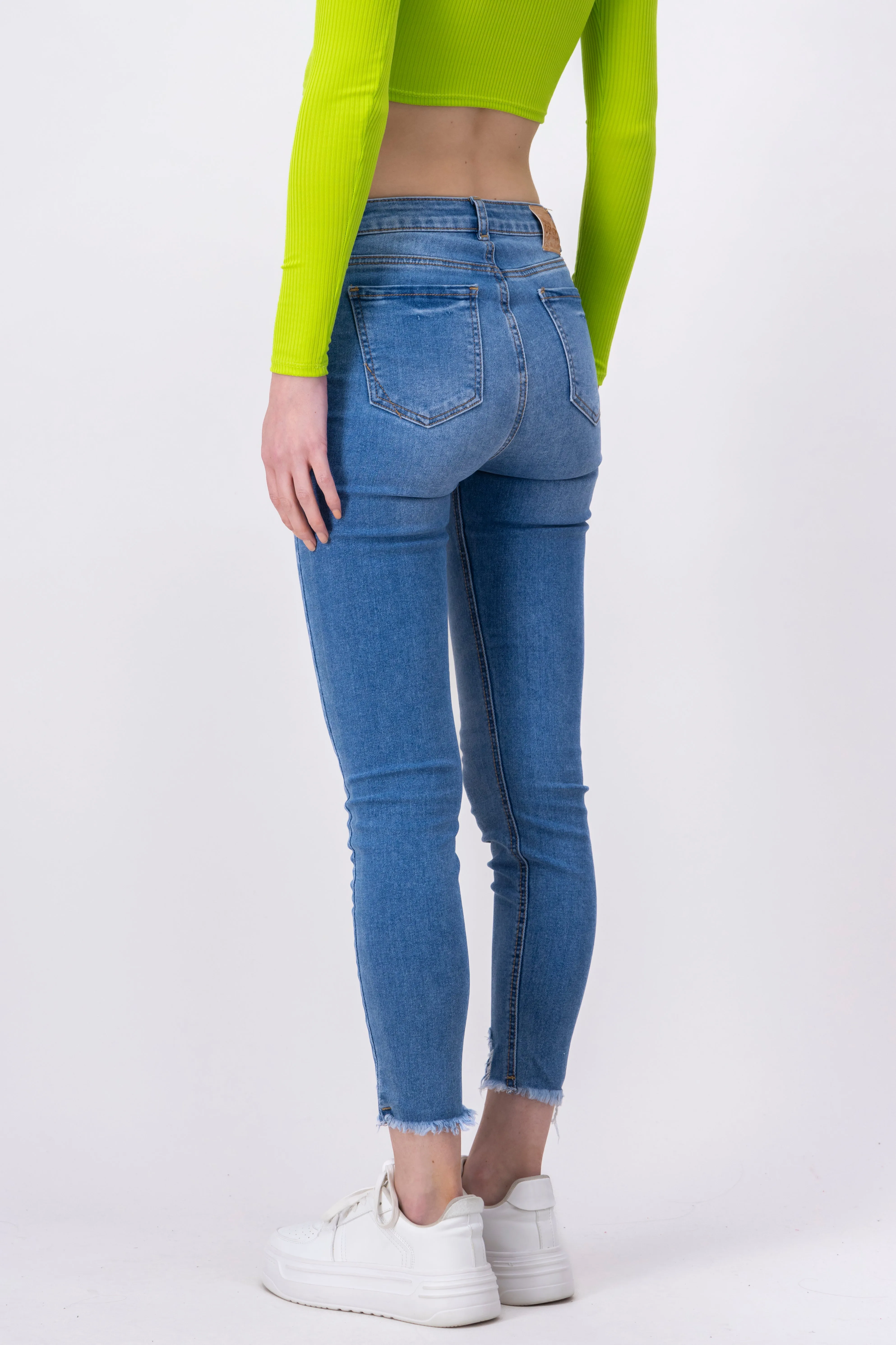 Jeans skinny destrucciones sold by Shasa product image thumbnail 4