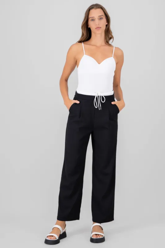 Pantalon detalle pretina sold by Shasa