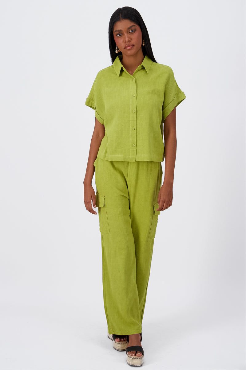 Pantalon Lino Detalle Bolsas Cargo sold by Shasa