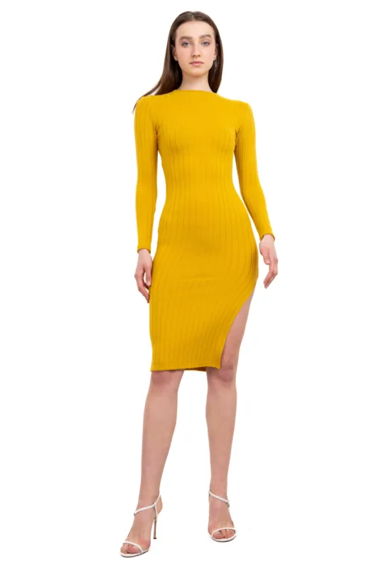 Vestido Midi Acanalado Abertura sold by Shasa