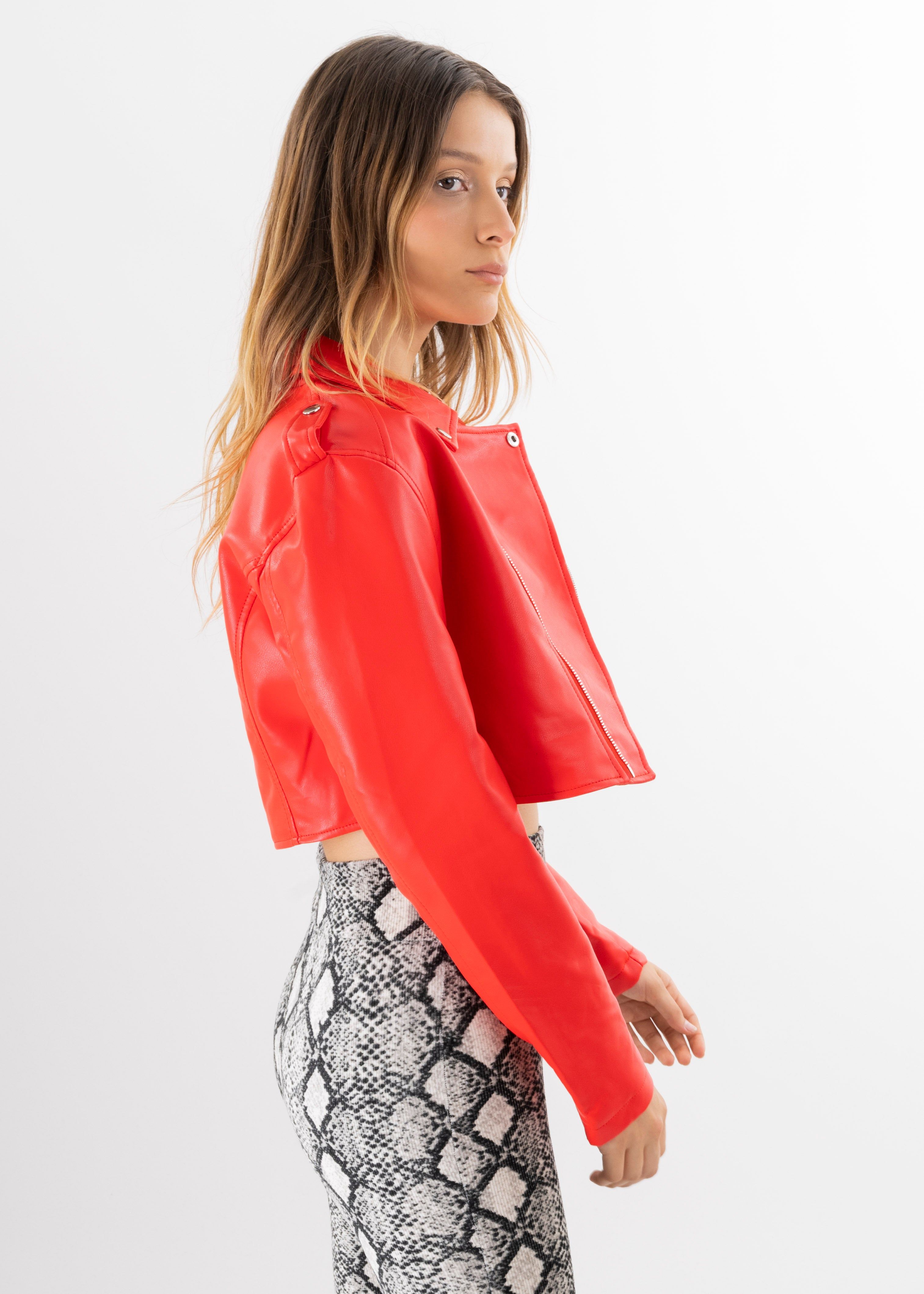 Chamarra crop biker efecto piel sold by Shasa product image thumbnail 3