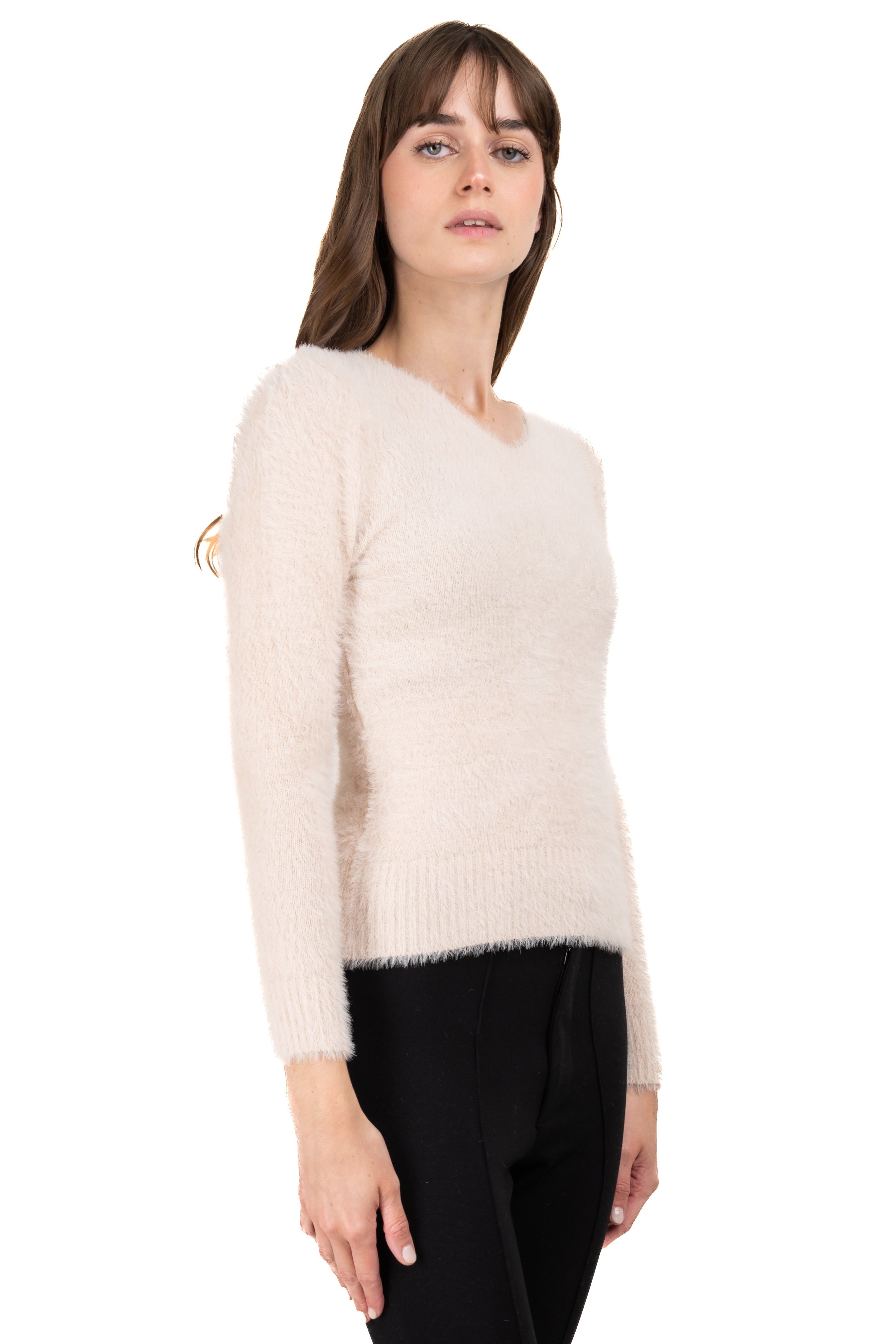 Suéter cuello v peluche sold by Shasa product image thumbnail 3