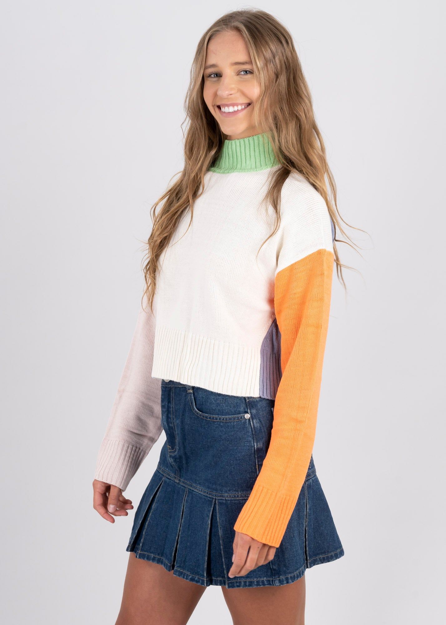 Suéter cuello tortuga sold by Shasa product image thumbnail 3