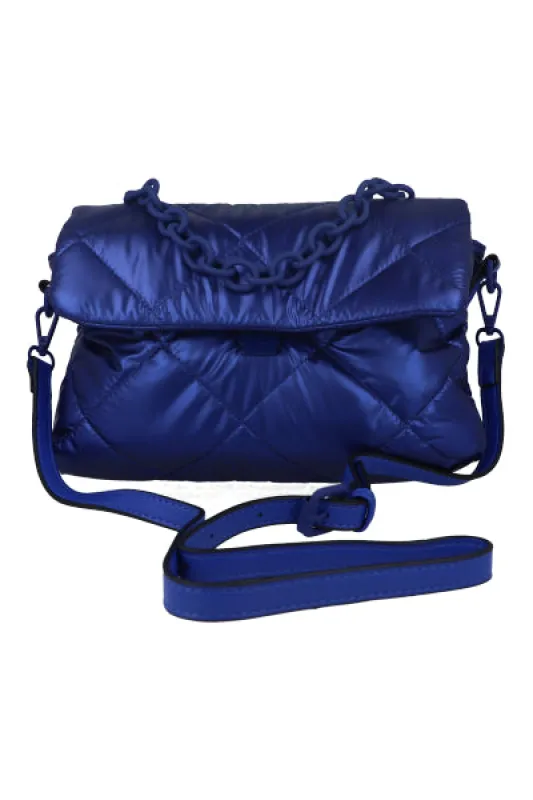 Bolsa efecto piel capitonada sold by Shasa