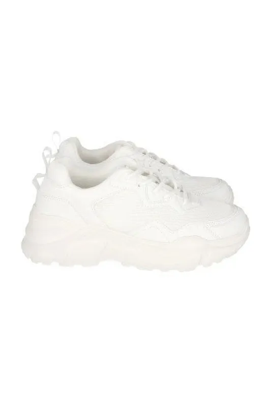 TENIS RUNNER CHUNKY DETALLES sold by Shasa