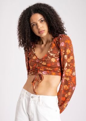 Blusa crop flores textura sold by Shasa
