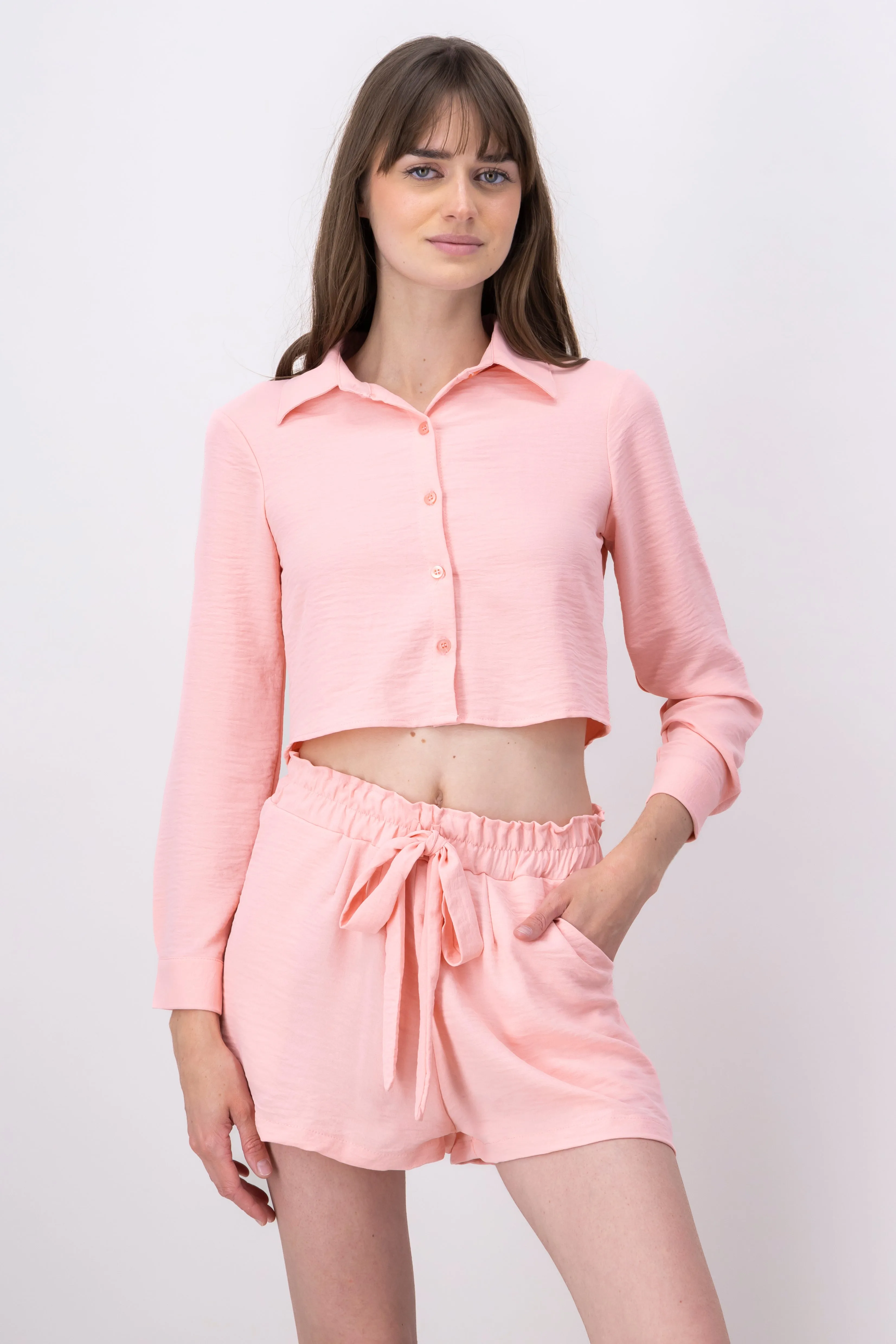 Camisa crop efecto textura sold by Shasa