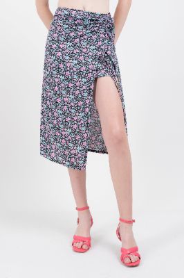 Falda midi flores sold by Shasa