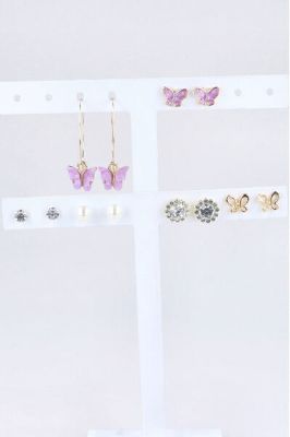 Set 6 pares aretes mariposa sold by Shasa