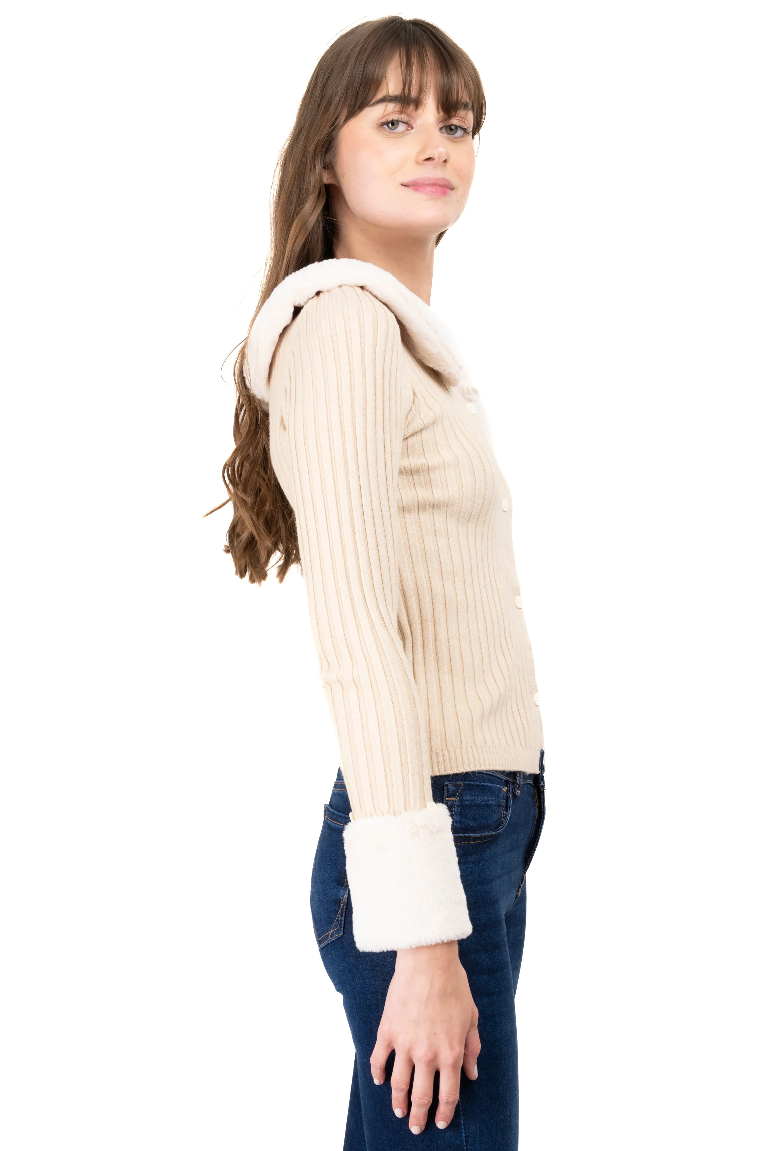 Cardigan detalles peluche sold by Shasa product image thumbnail 2