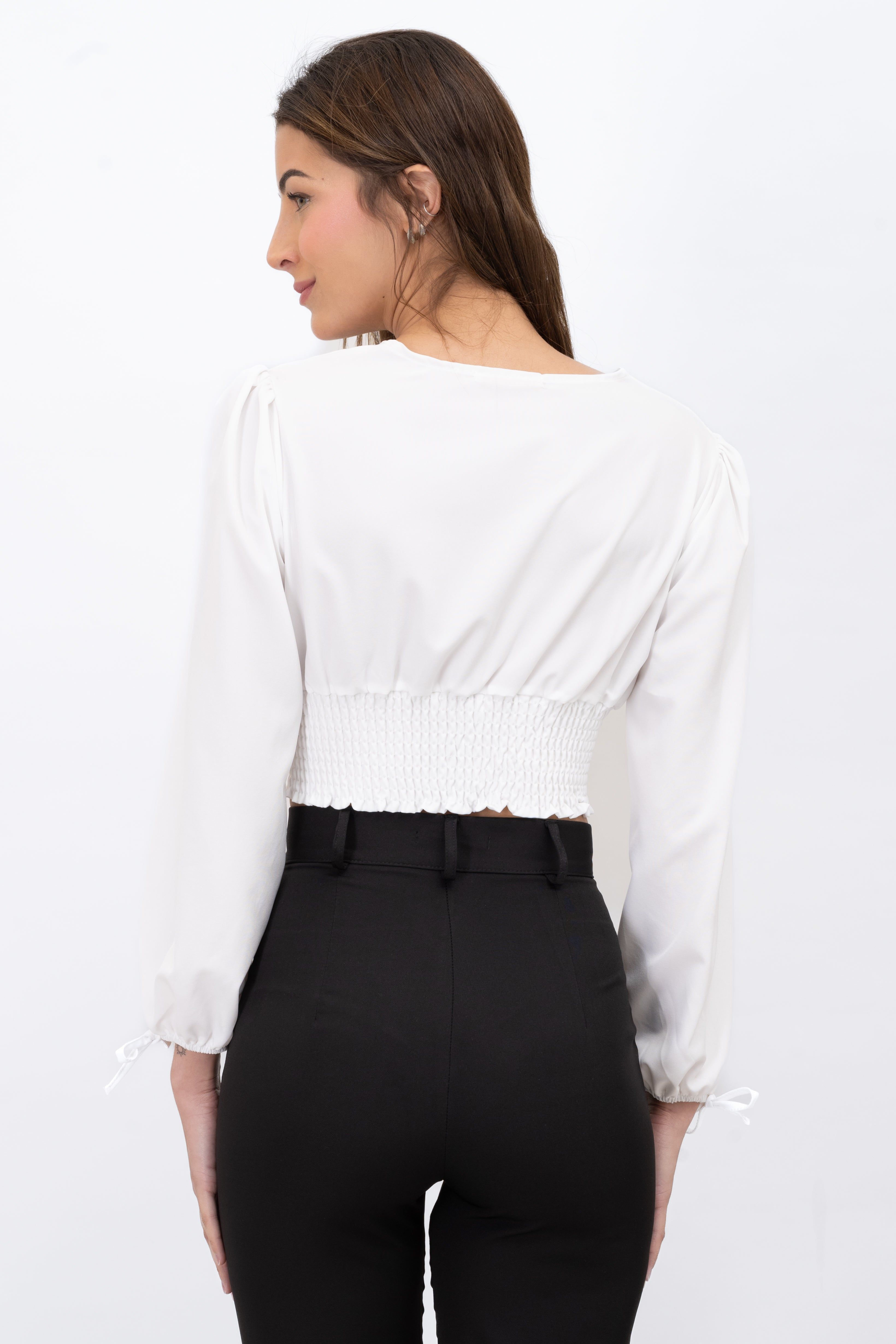 Blusa cintura smock escote v sold by Shasa product image thumbnail 4