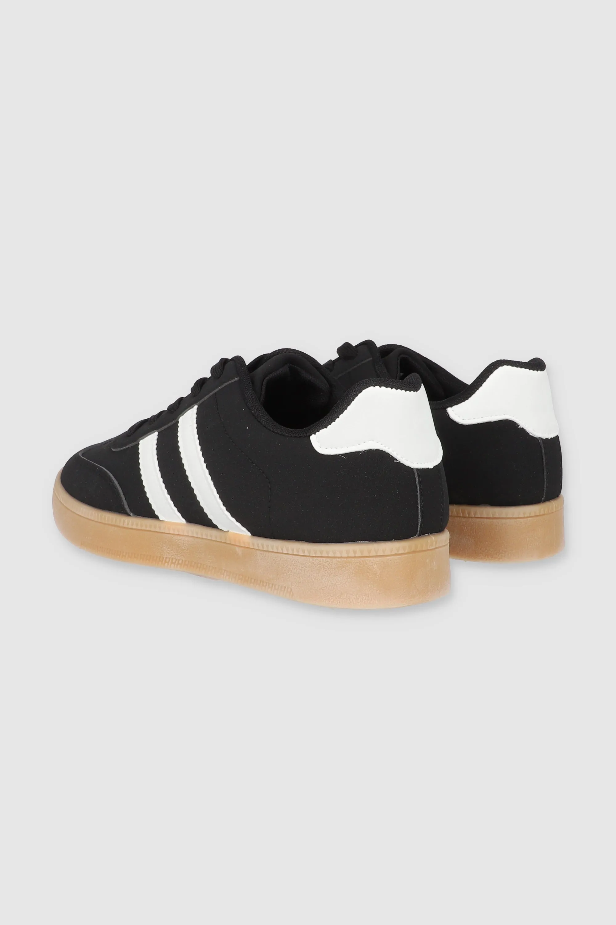 Tenis casual rayas punta suede sold by Shasa product image thumbnail 4