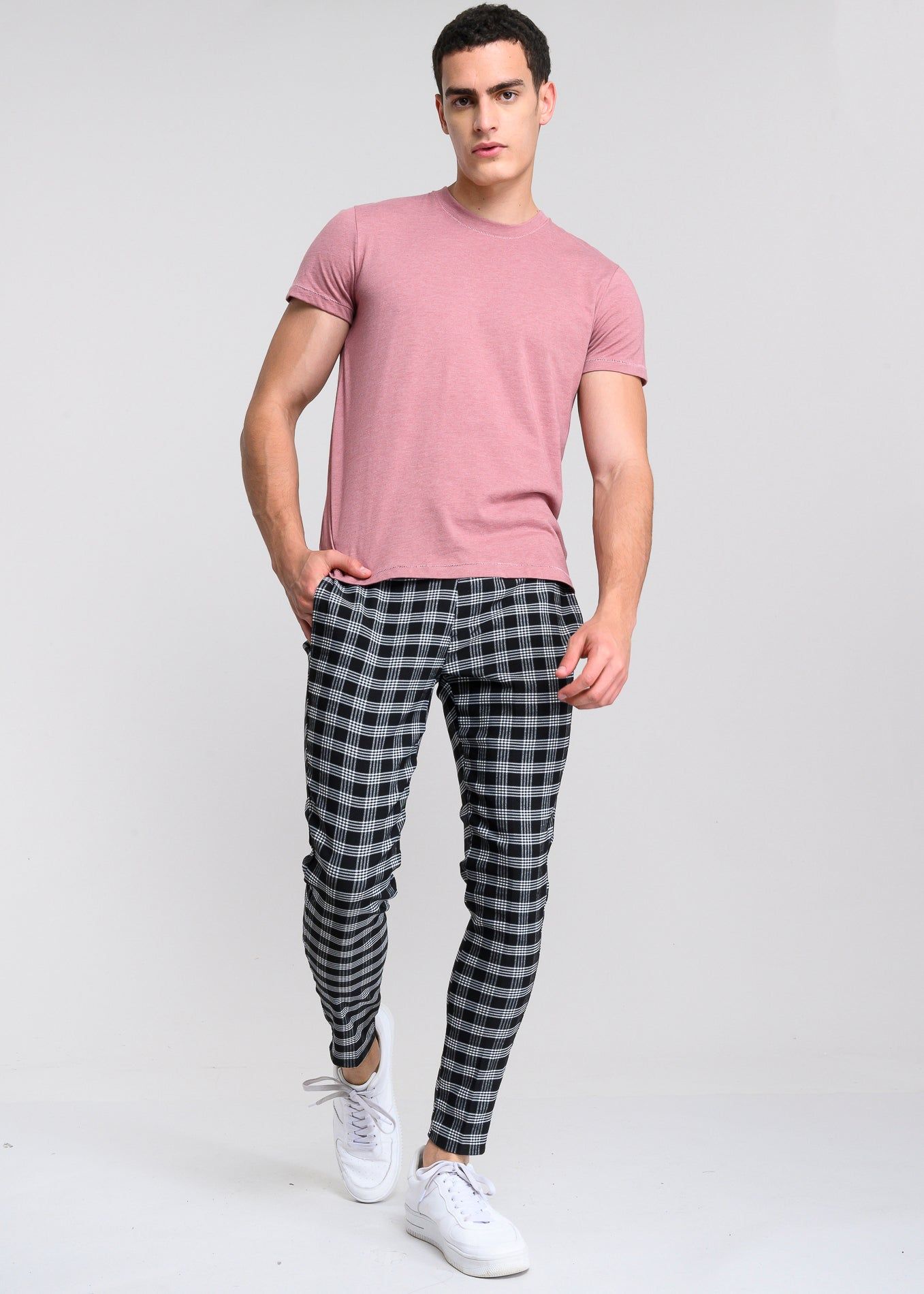 Pantalón jogger cuadrados skinny sold by Shasa product image thumbnail 2