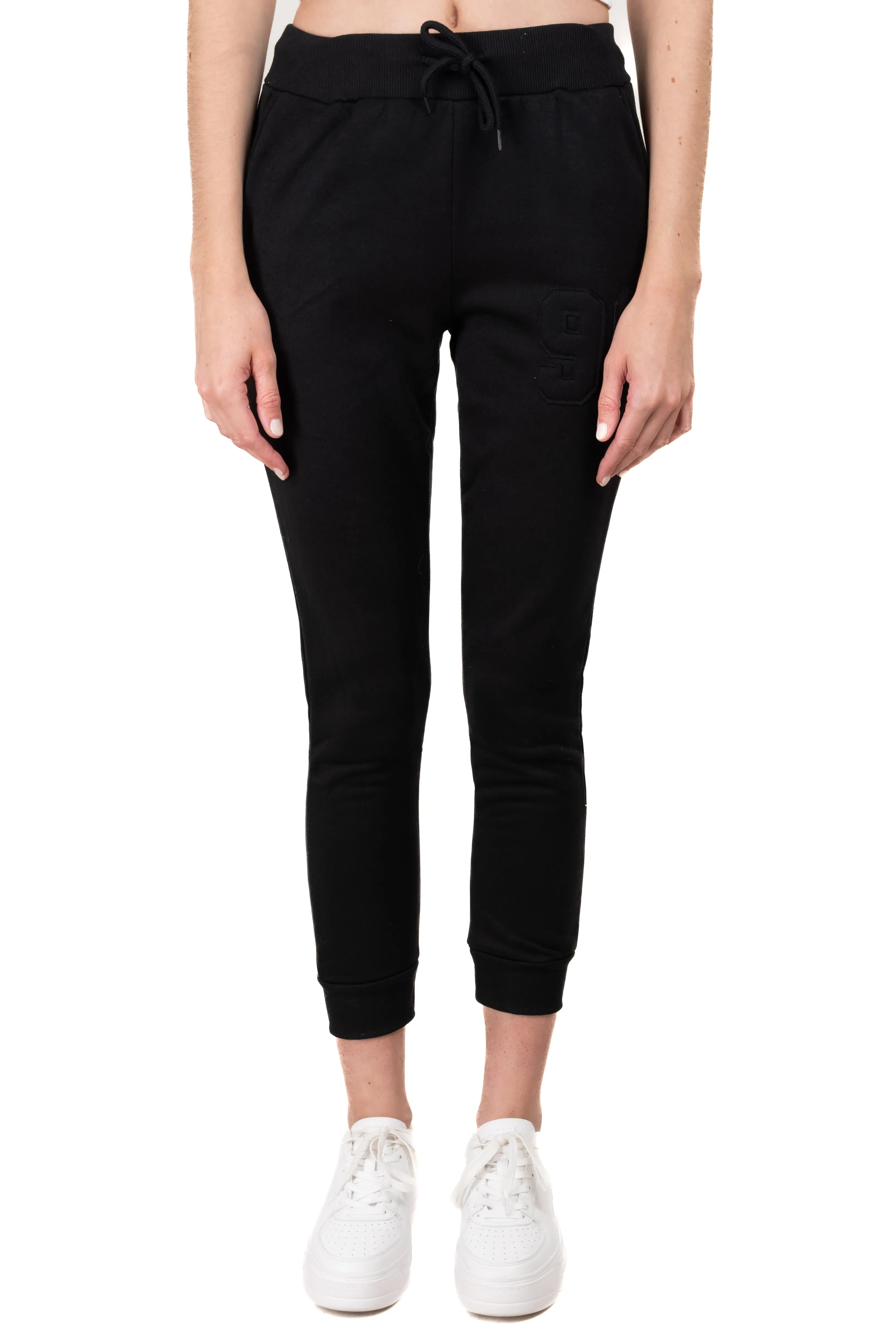 Jogger parche frontal sold by Shasa