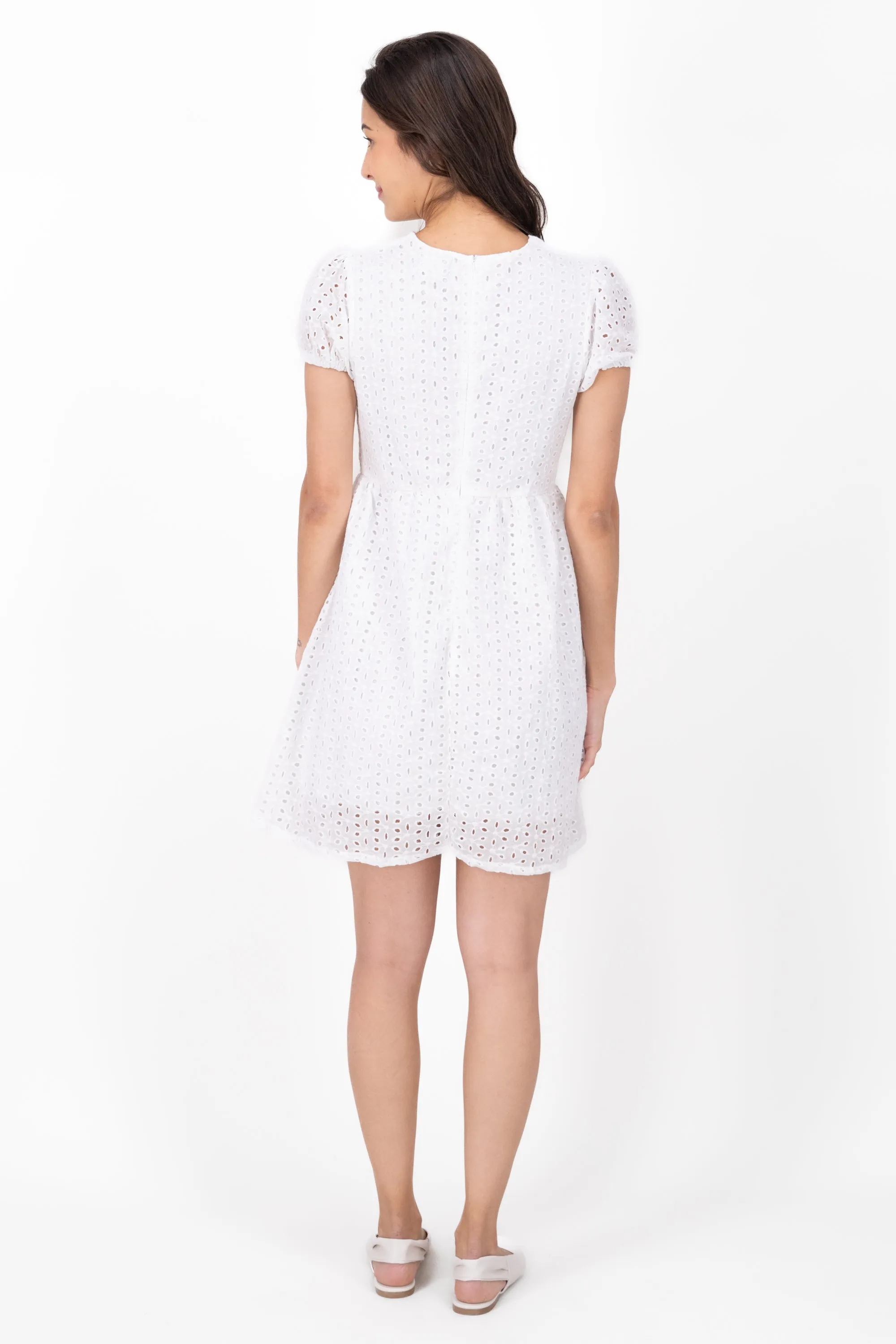 Vestido Bordado Suizo Botones sold by Shasa product image thumbnail 4