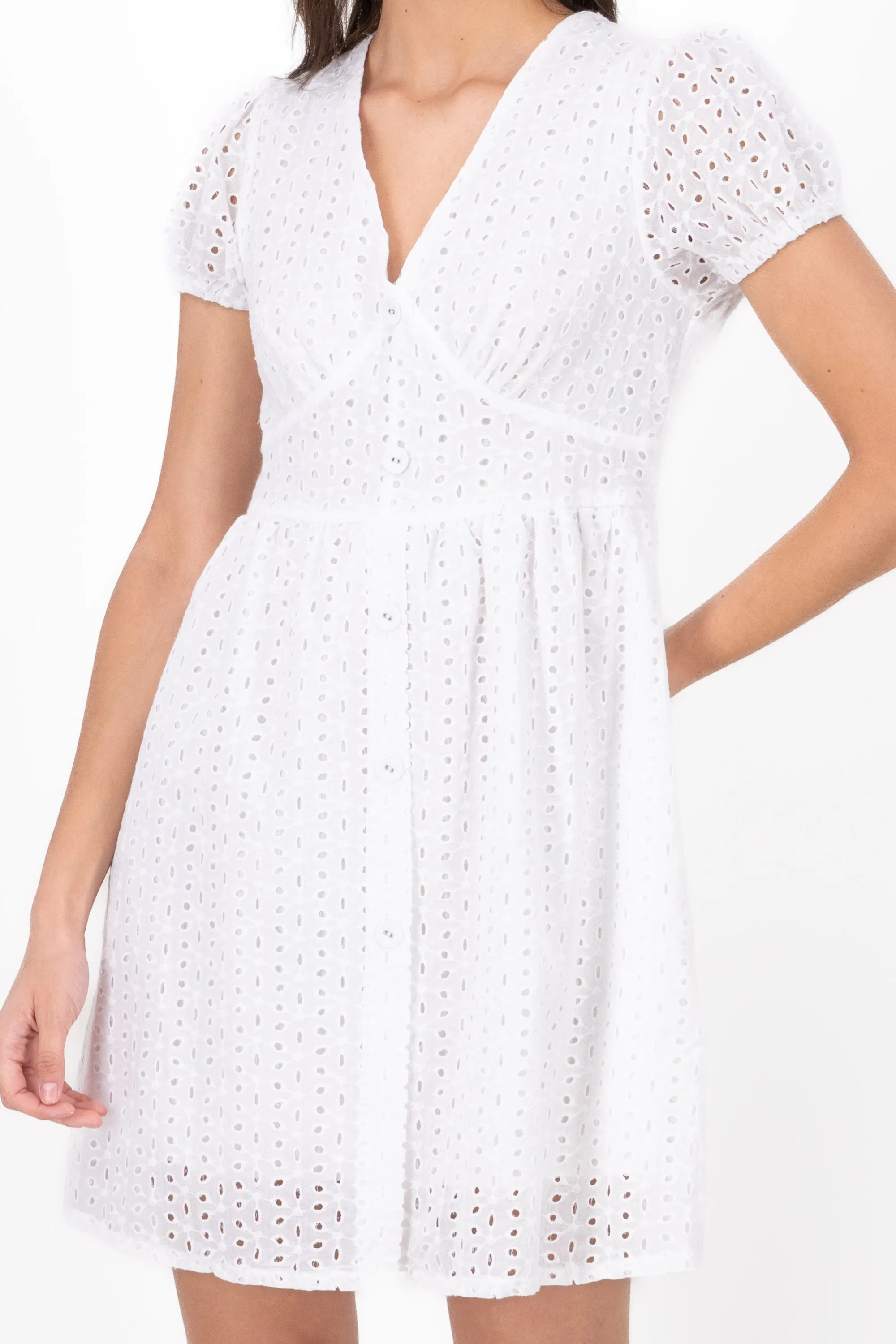 Vestido Bordado Suizo Botones sold by Shasa product image thumbnail 5