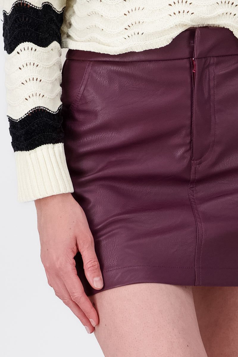 Falda Mini Efecto Piel Hypsters sold by Shasa product image thumbnail 5