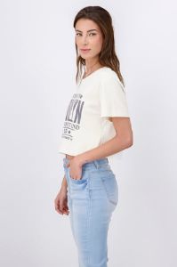 Playera crop estampado Brooklyn sold by Shasa