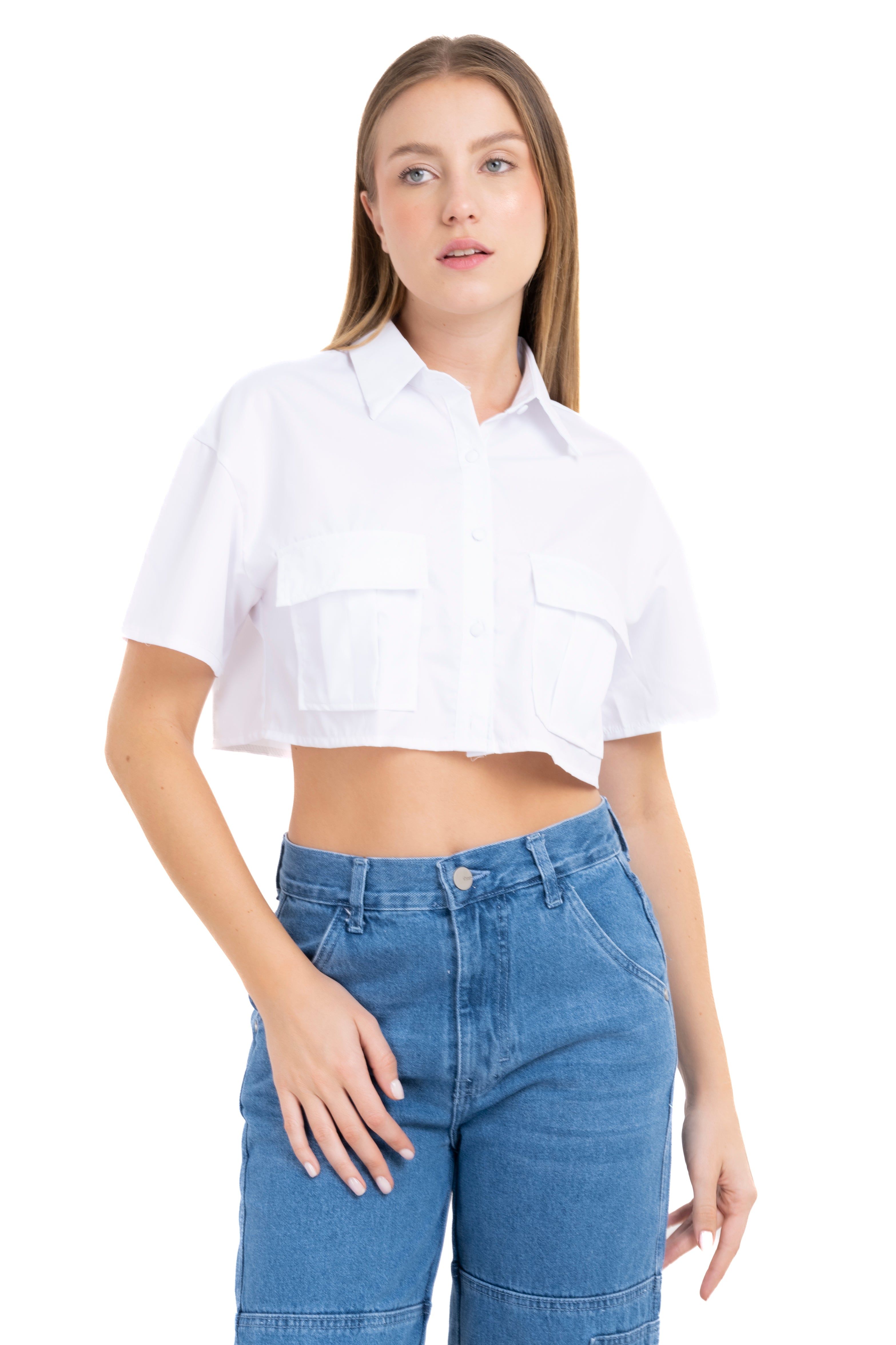 Camisa crop bolsas botones sold by Shasa