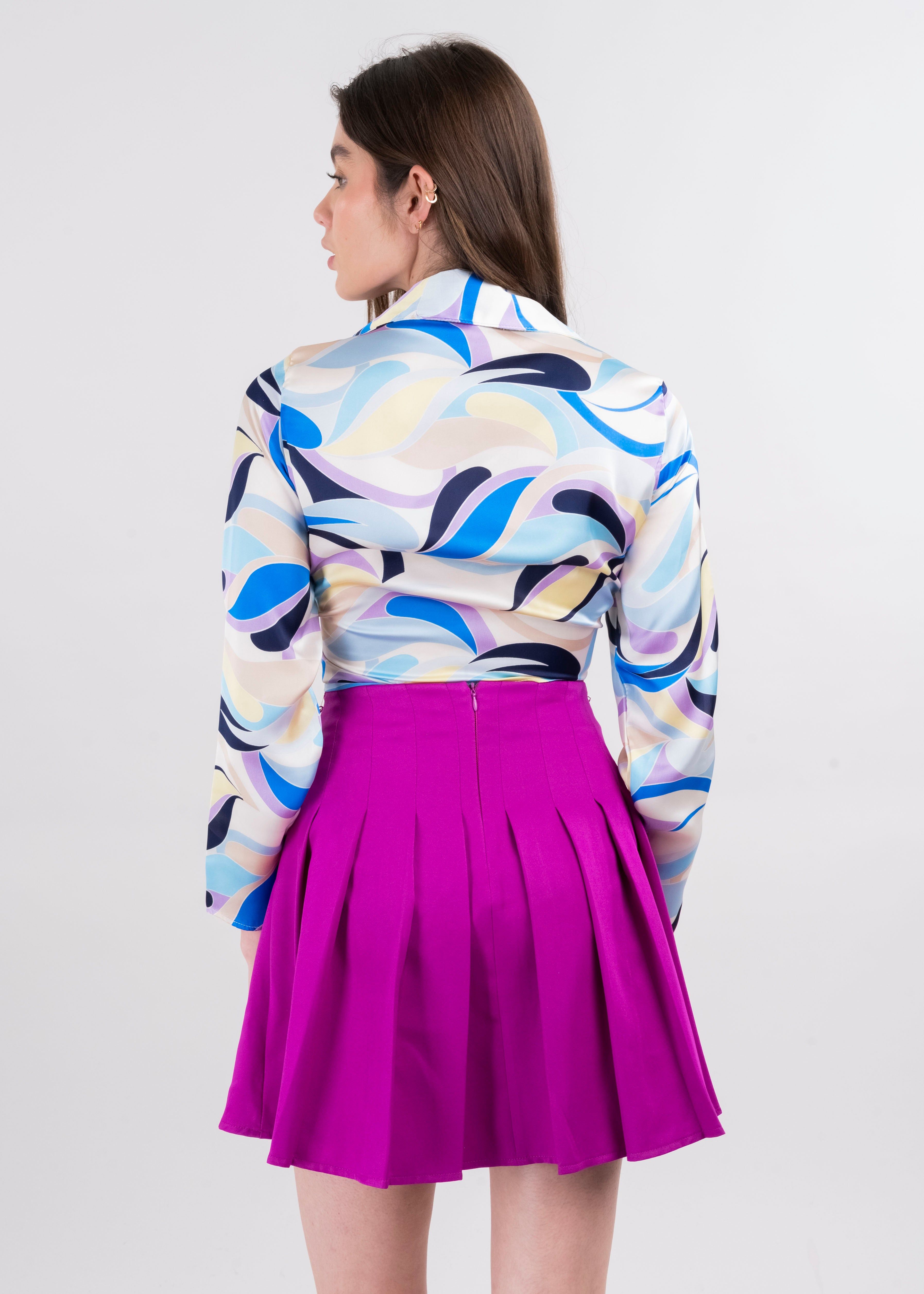 Blusa crop cuello v retro sold by Shasa product image thumbnail 4