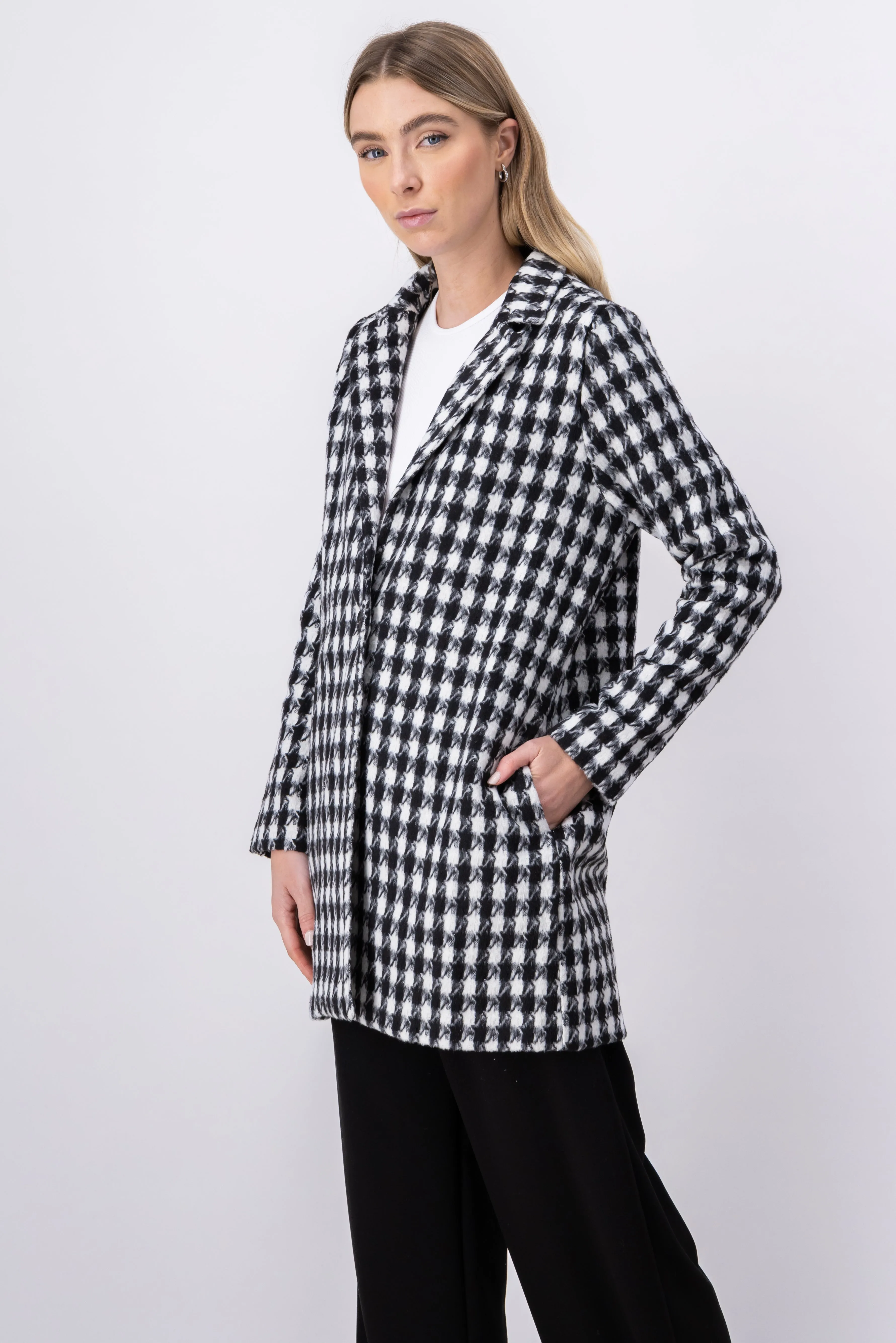 Abrigo largo pata de gallo botón sold by Shasa product image thumbnail 3