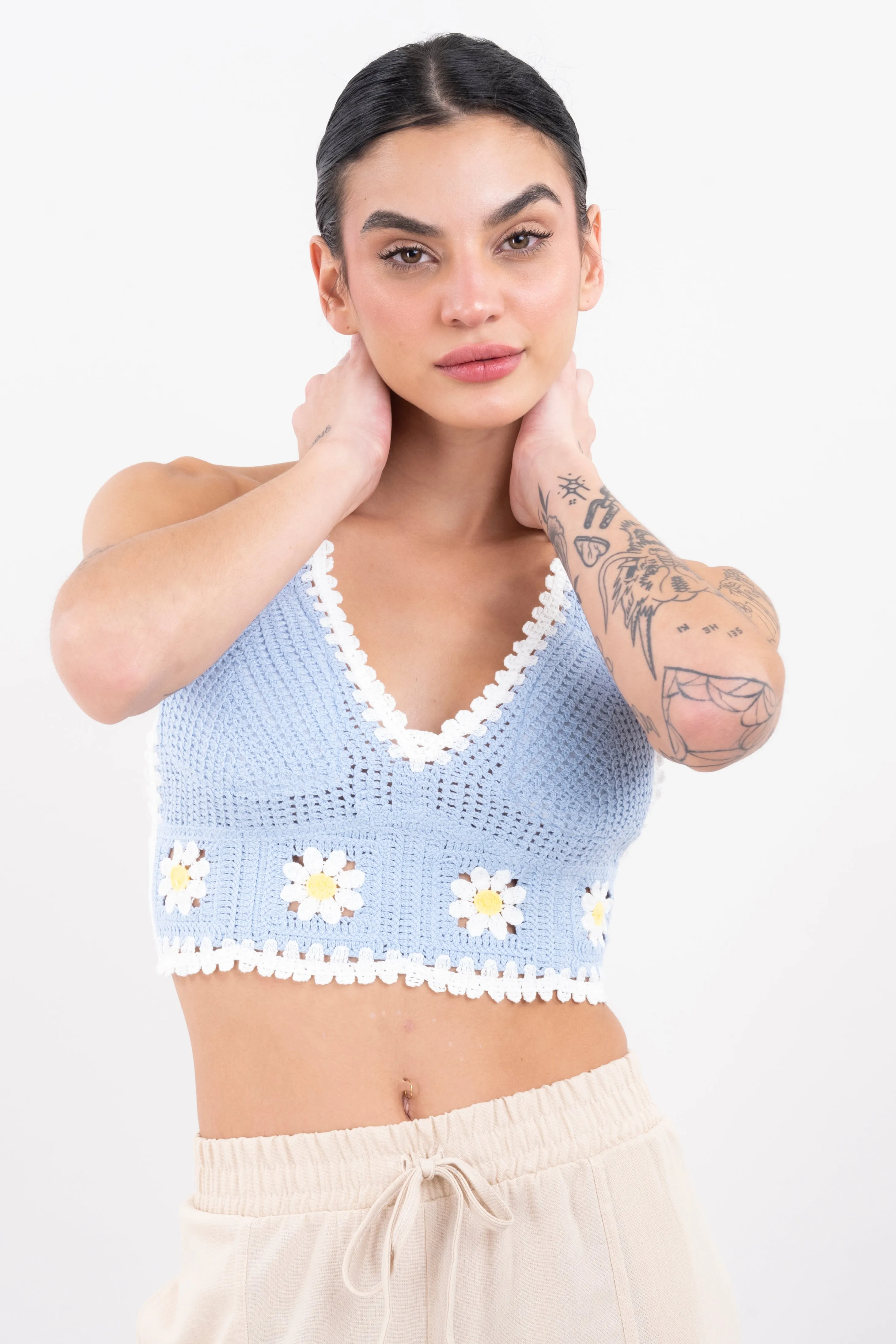 Top crop crochet flores sold by Shasa