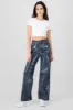 Jeans lentejuela transparente sold by Shasa
