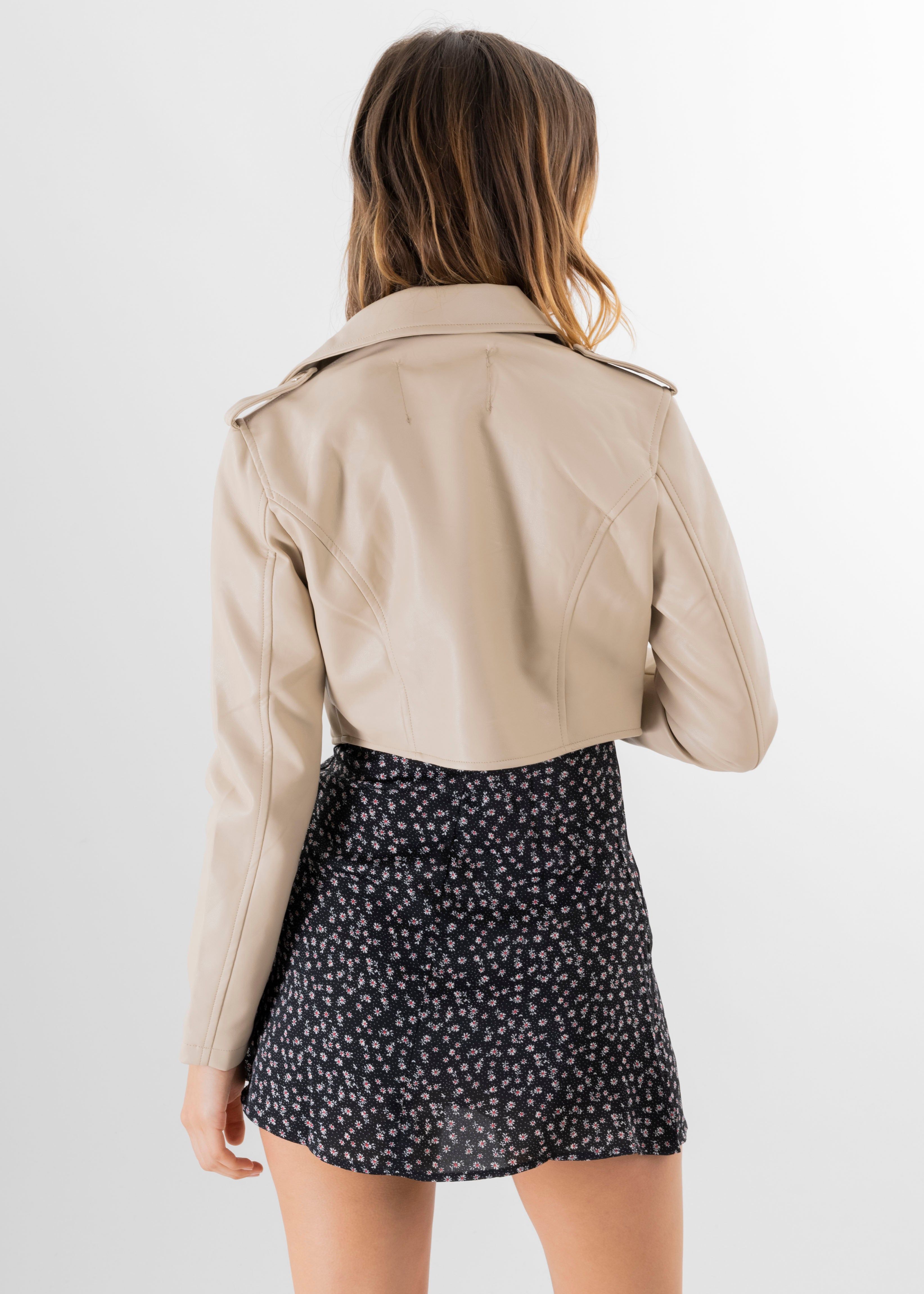 Chamarra crop biker efecto piel sold by Shasa product image thumbnail 4