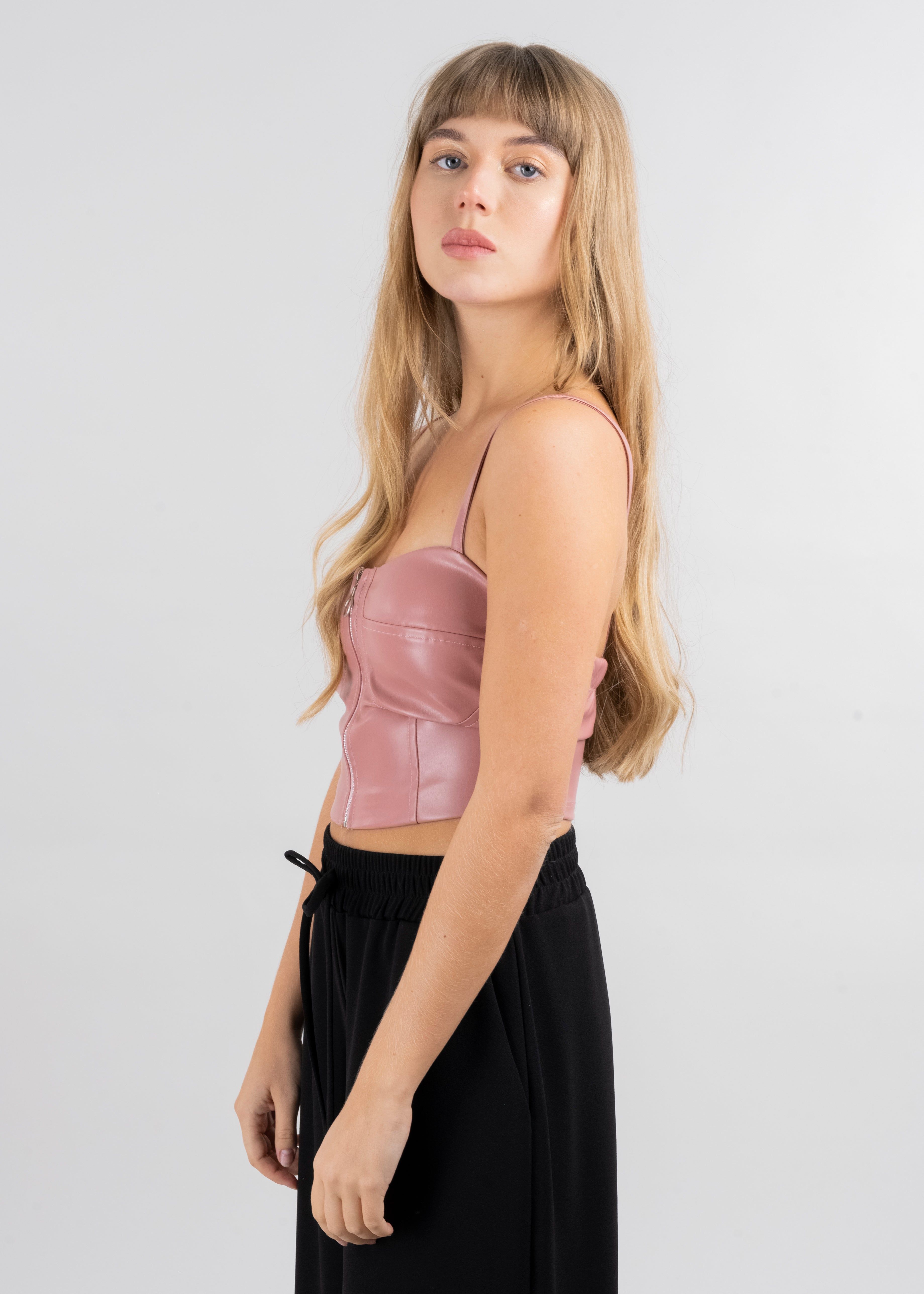 Top crop efecto piel cremallera sold by Shasa product image thumbnail 3