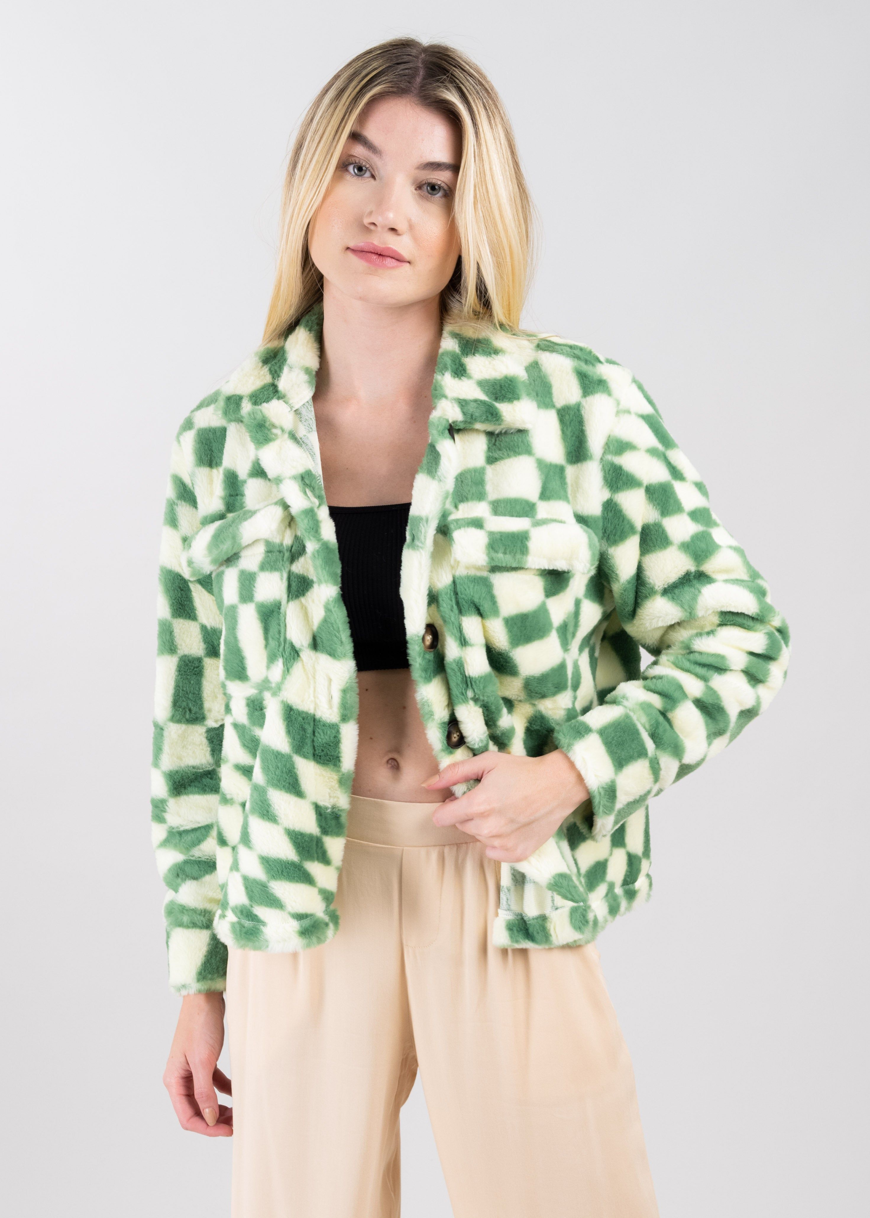 Chamarra peluche cuadros bicolor sold by Shasa