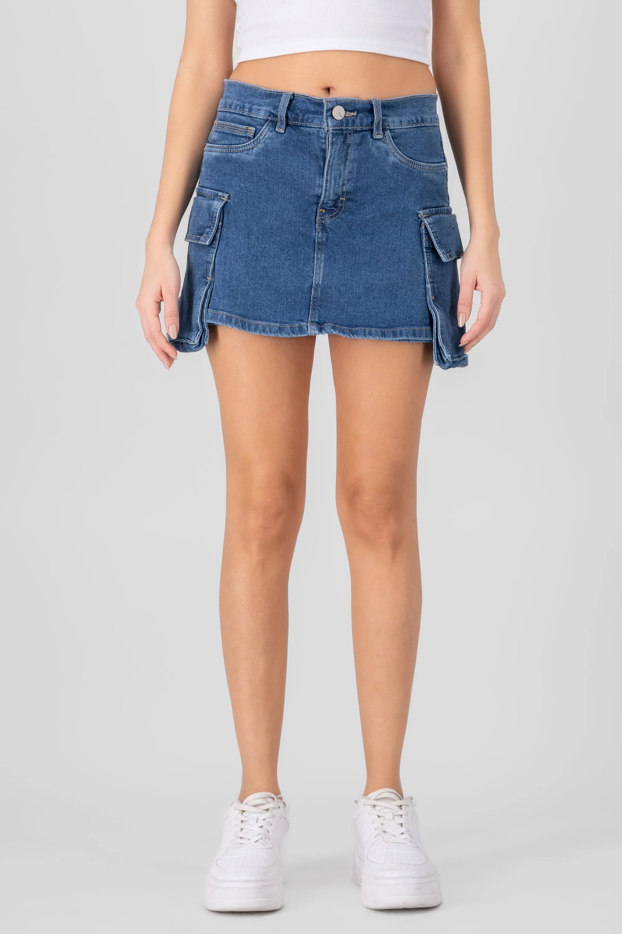 Falda short cargo bolsas sold by Shasa product image thumbnail 2