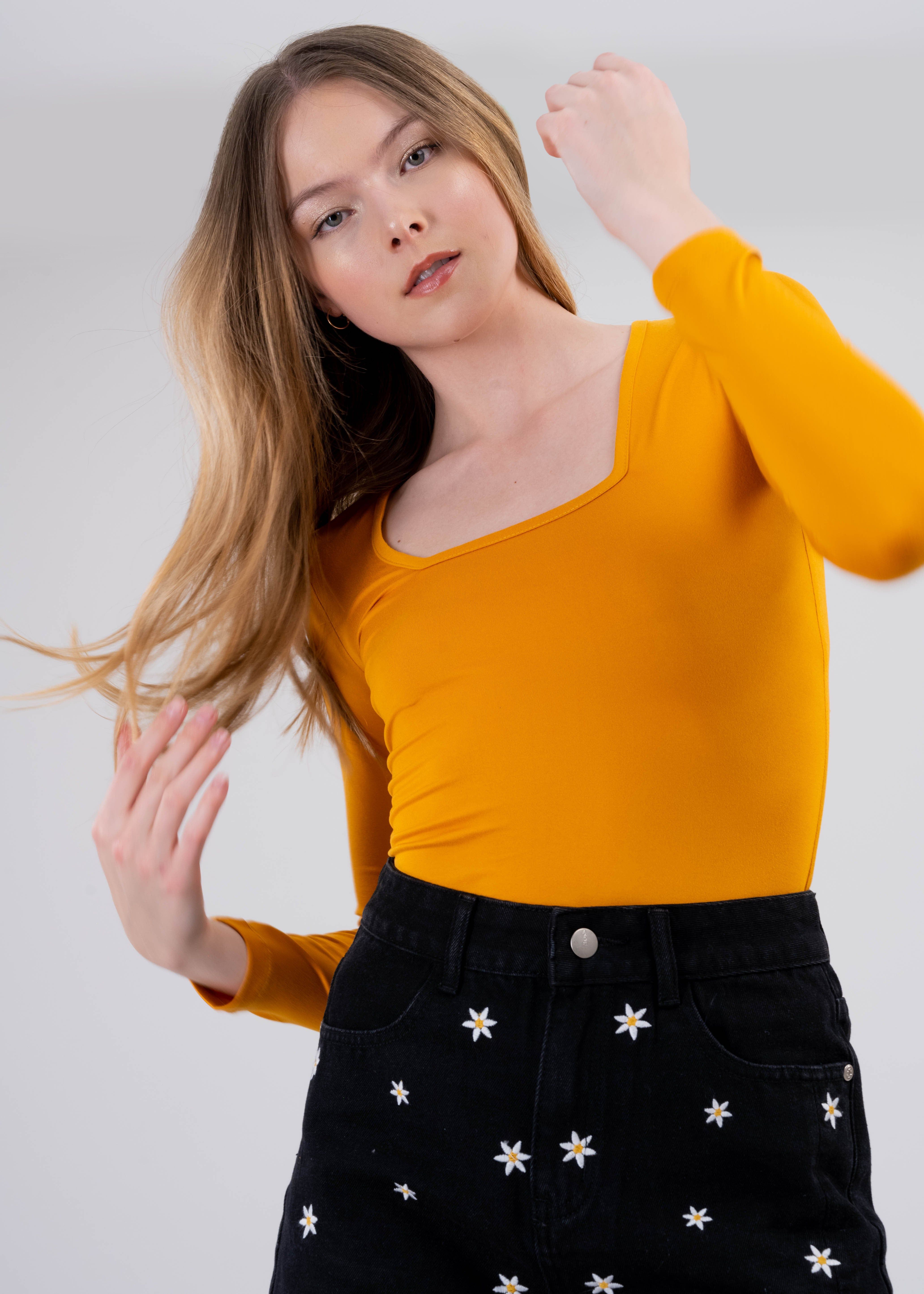 Bodysuit liso escote sold by Shasa