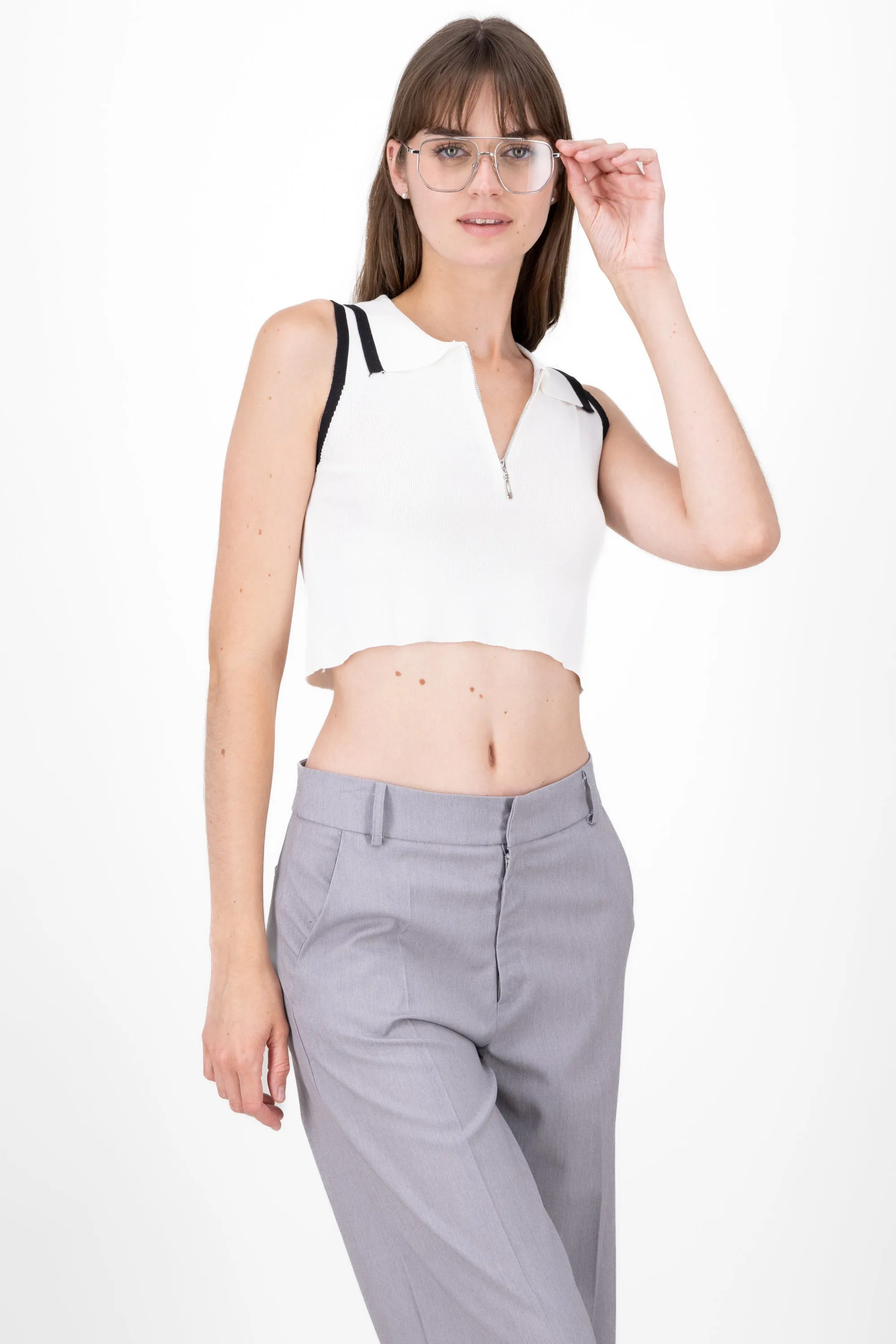 Top tejido cuello polo sold by Shasa