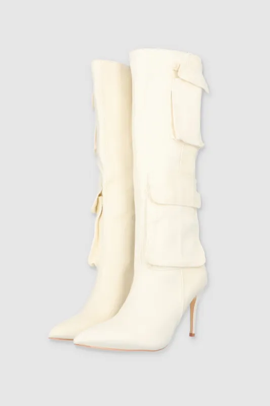 Bota larga bolsas cargo aplicación sold by Shasa