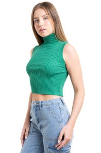 Top tejido cuello alto sold by Shasa