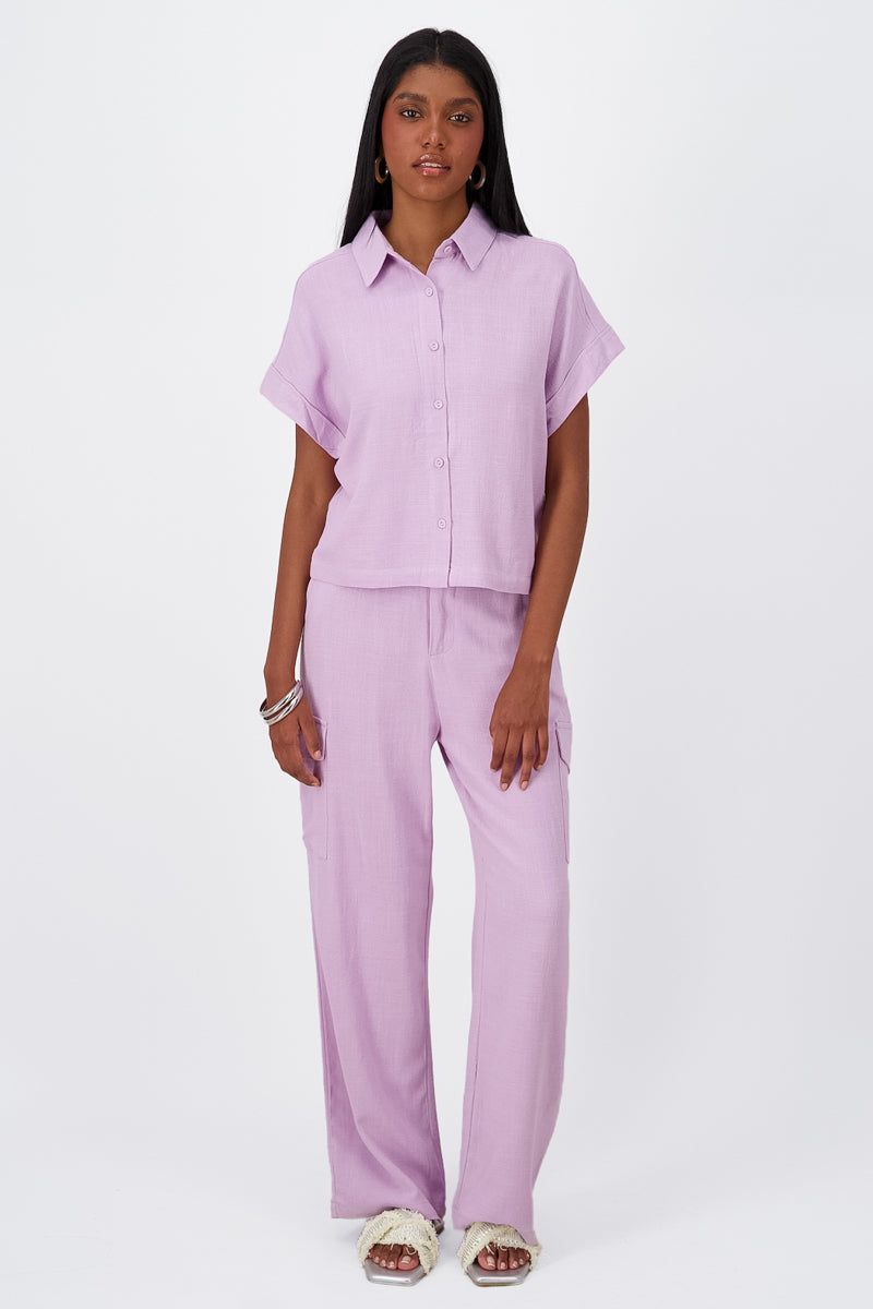 Pantalon Lino Detalle Bolsas Cargo sold by Shasa