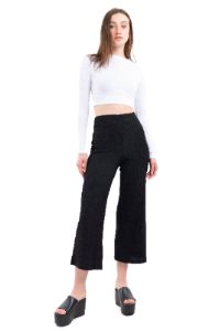 Pantalón amplio textura sold by Shasa