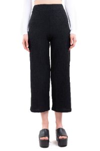 Pantalón amplio textura sold by Shasa