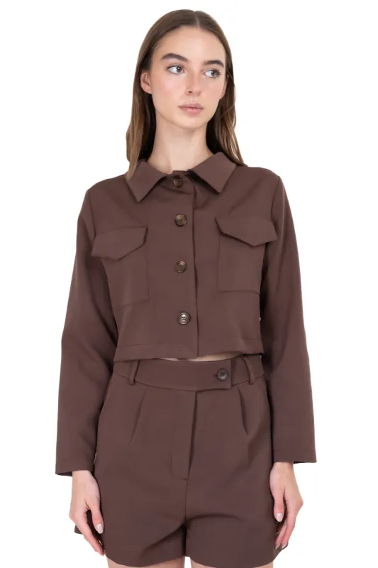 Saco crop bolsillos solapa sold by Shasa