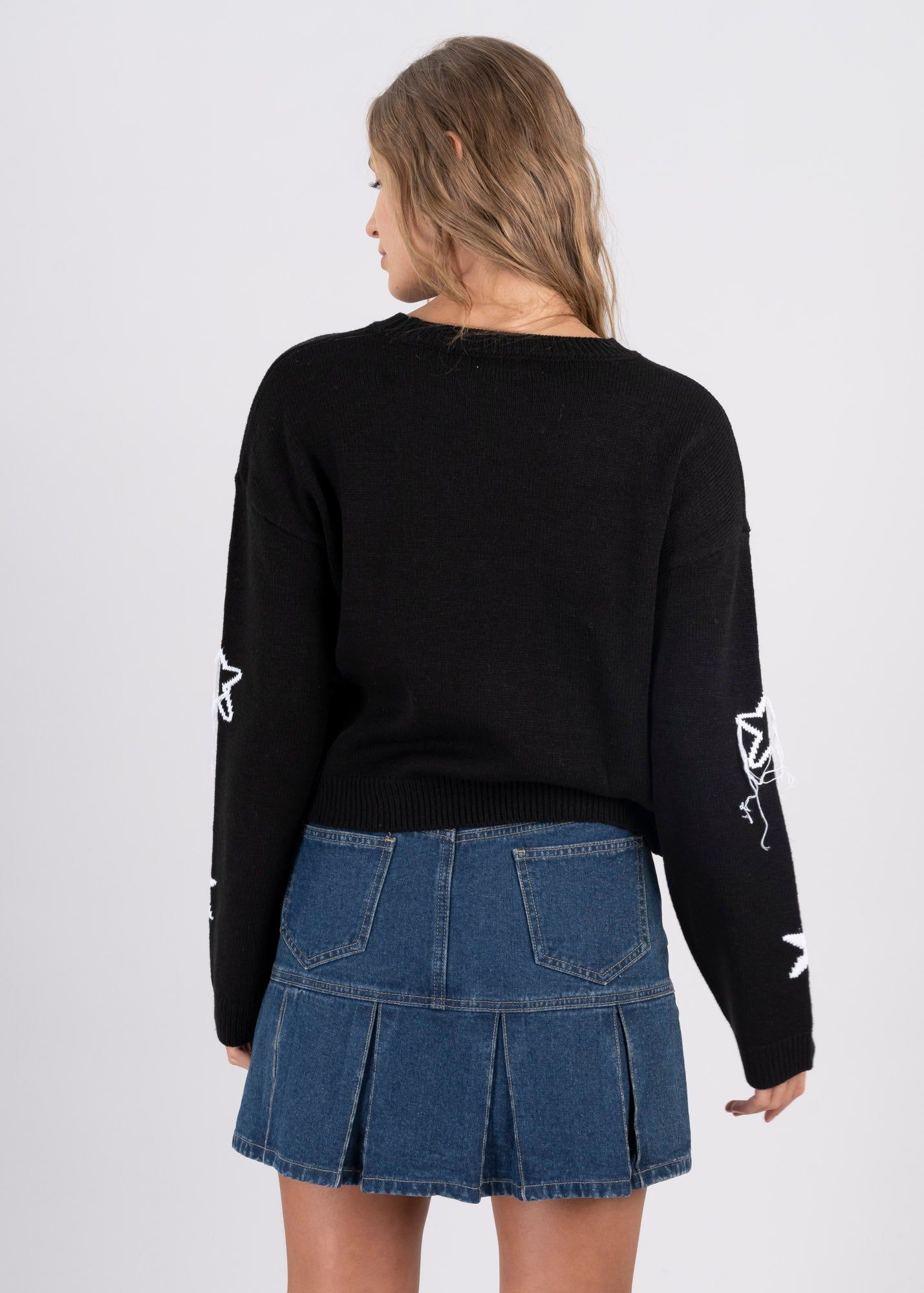 Suéter estrellas hilos cuello redondo sold by Shasa product image thumbnail 4