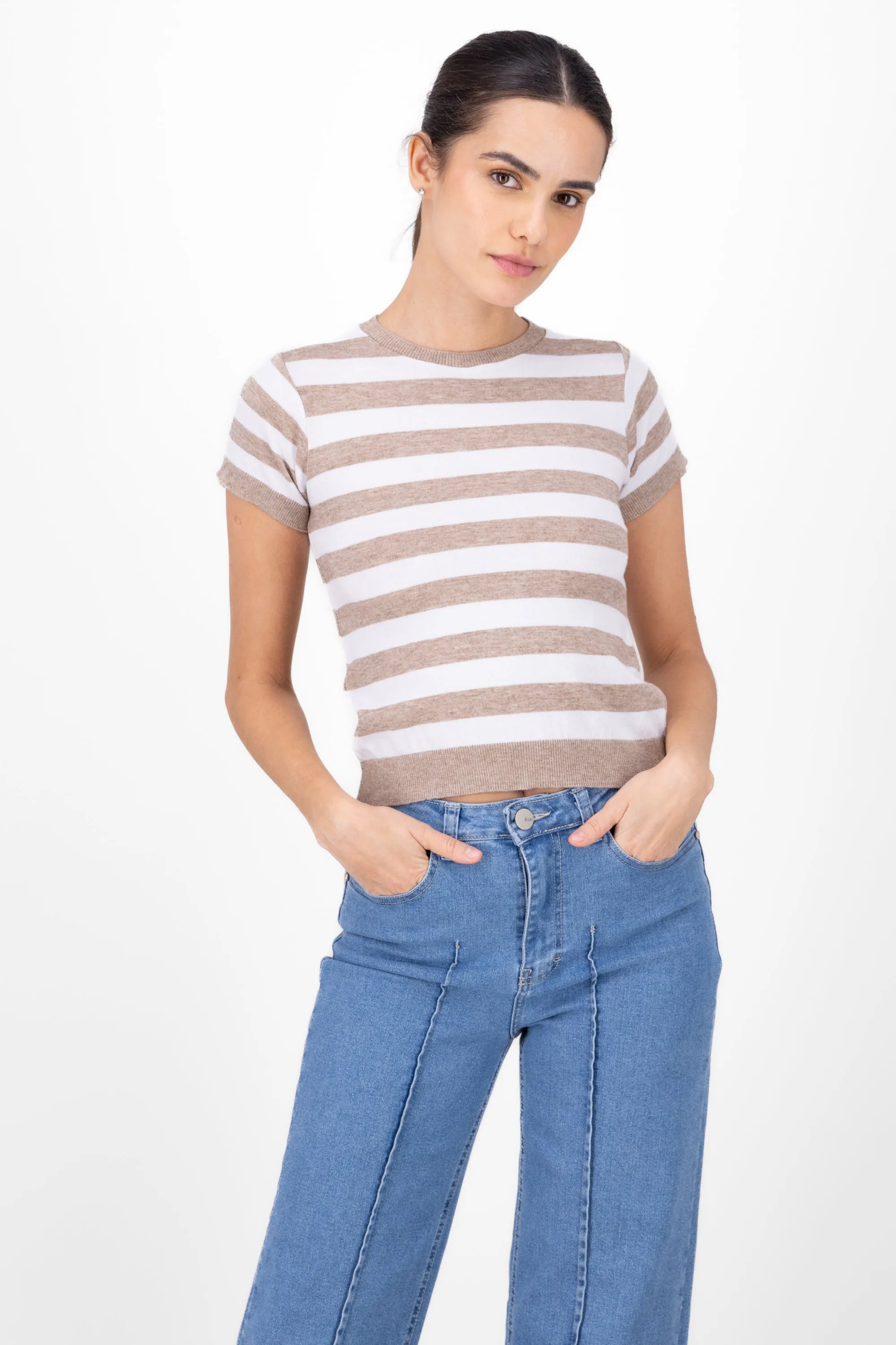 Top tejido crop rayas manga corta sold by Shasa